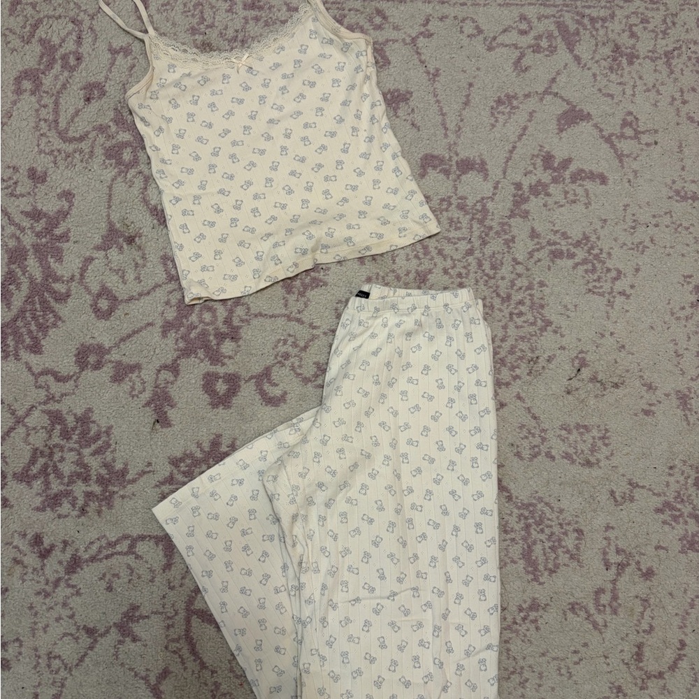 BRANDY MELVILLE PAJAMA SET